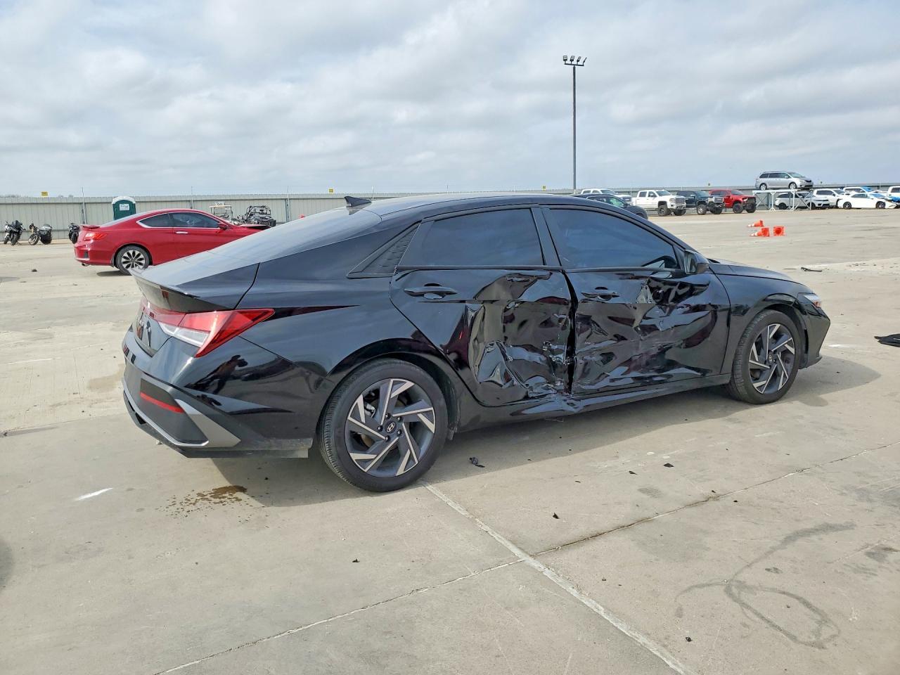 2025 Hyundai Elantra Sel Sport - Фото 3