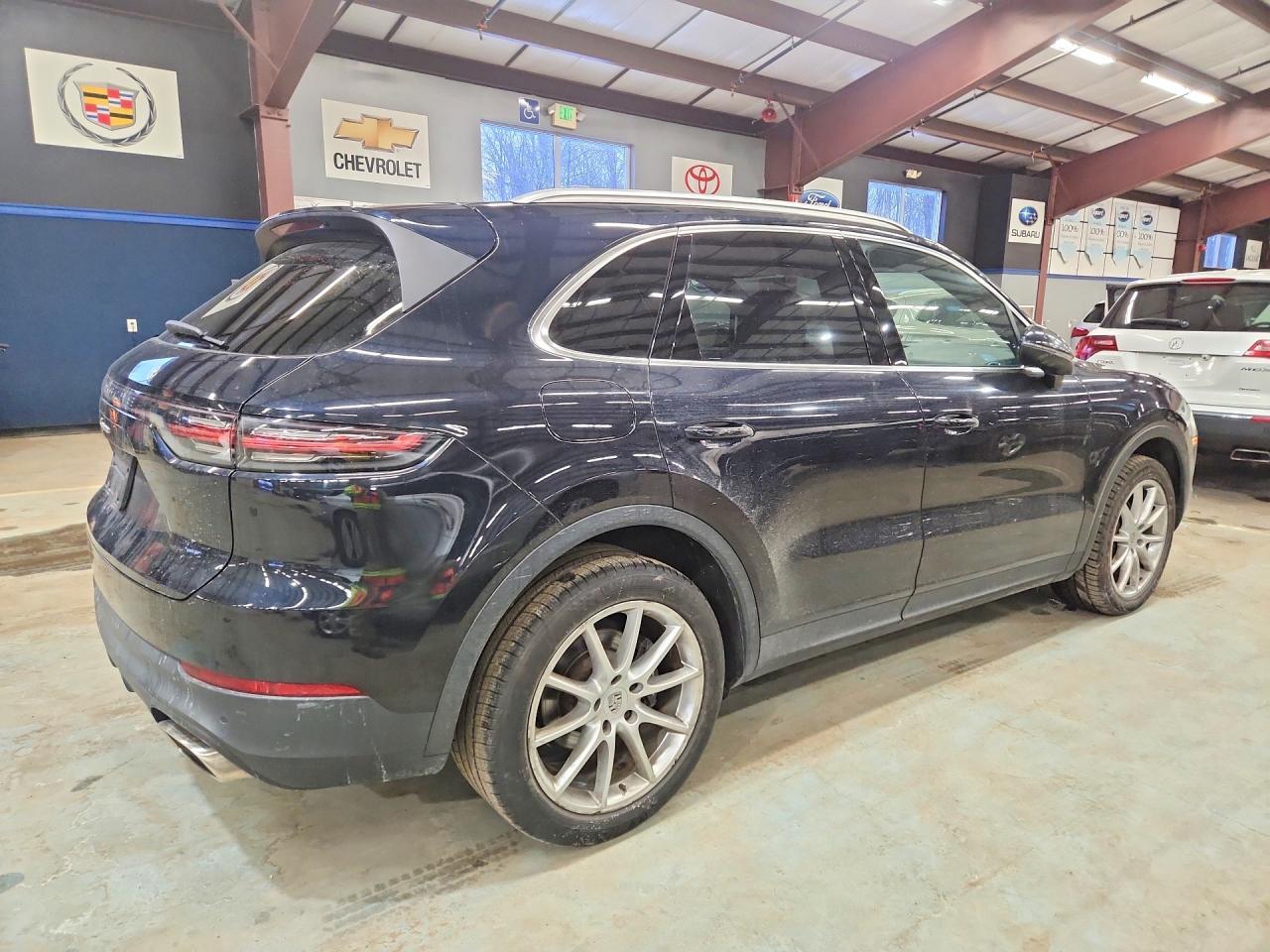 2019 Porsche Cayenne - Image 3