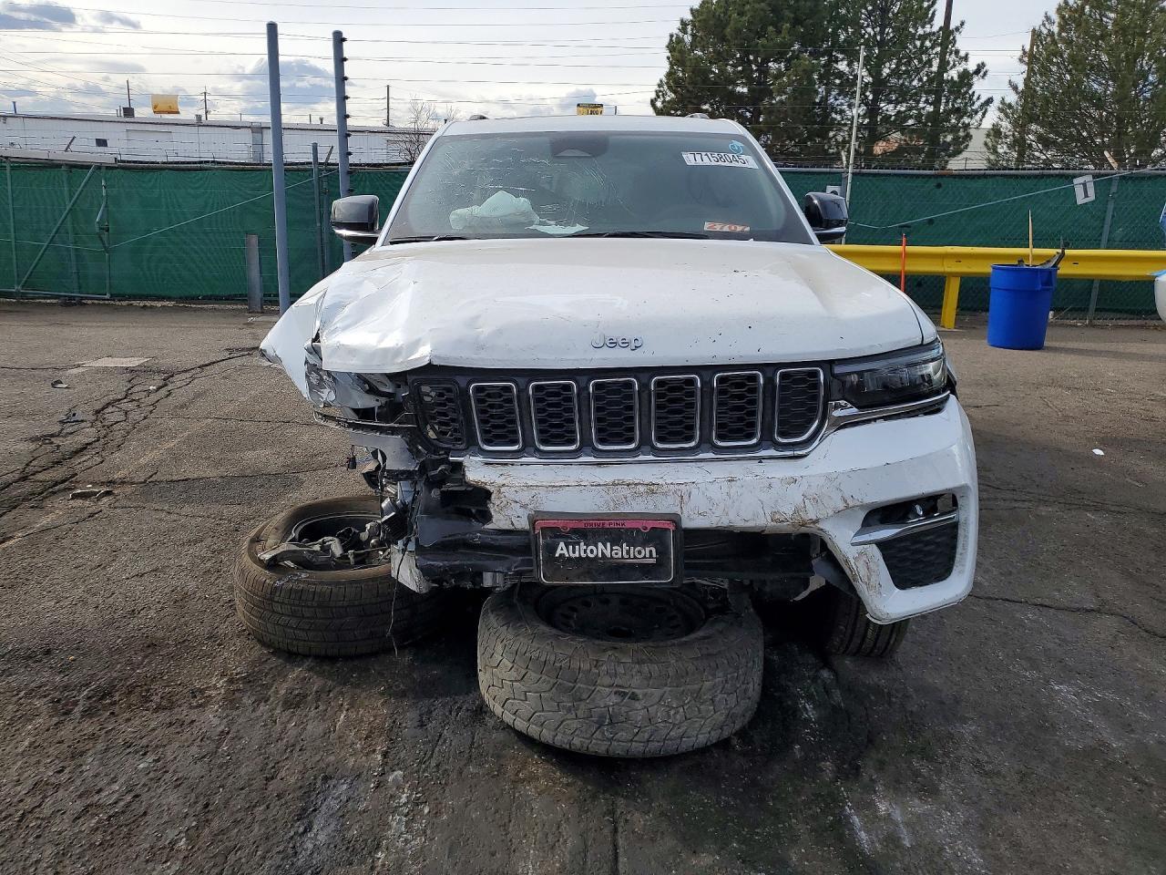 2025 Jeep Grand Cherokee 4Xe - Image 5