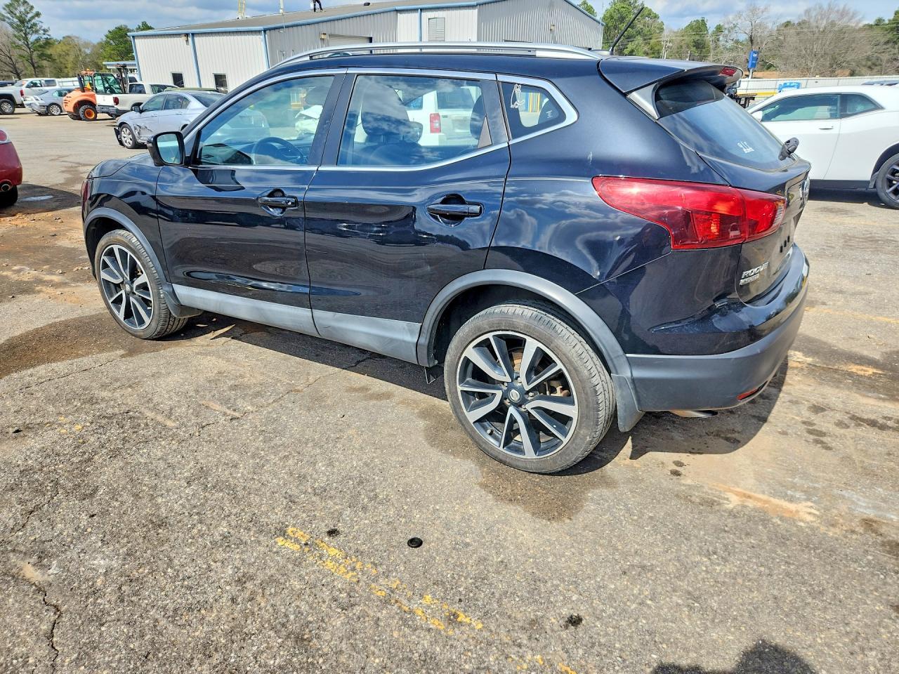 2017 Nissan Rogue Sport S - Image 2