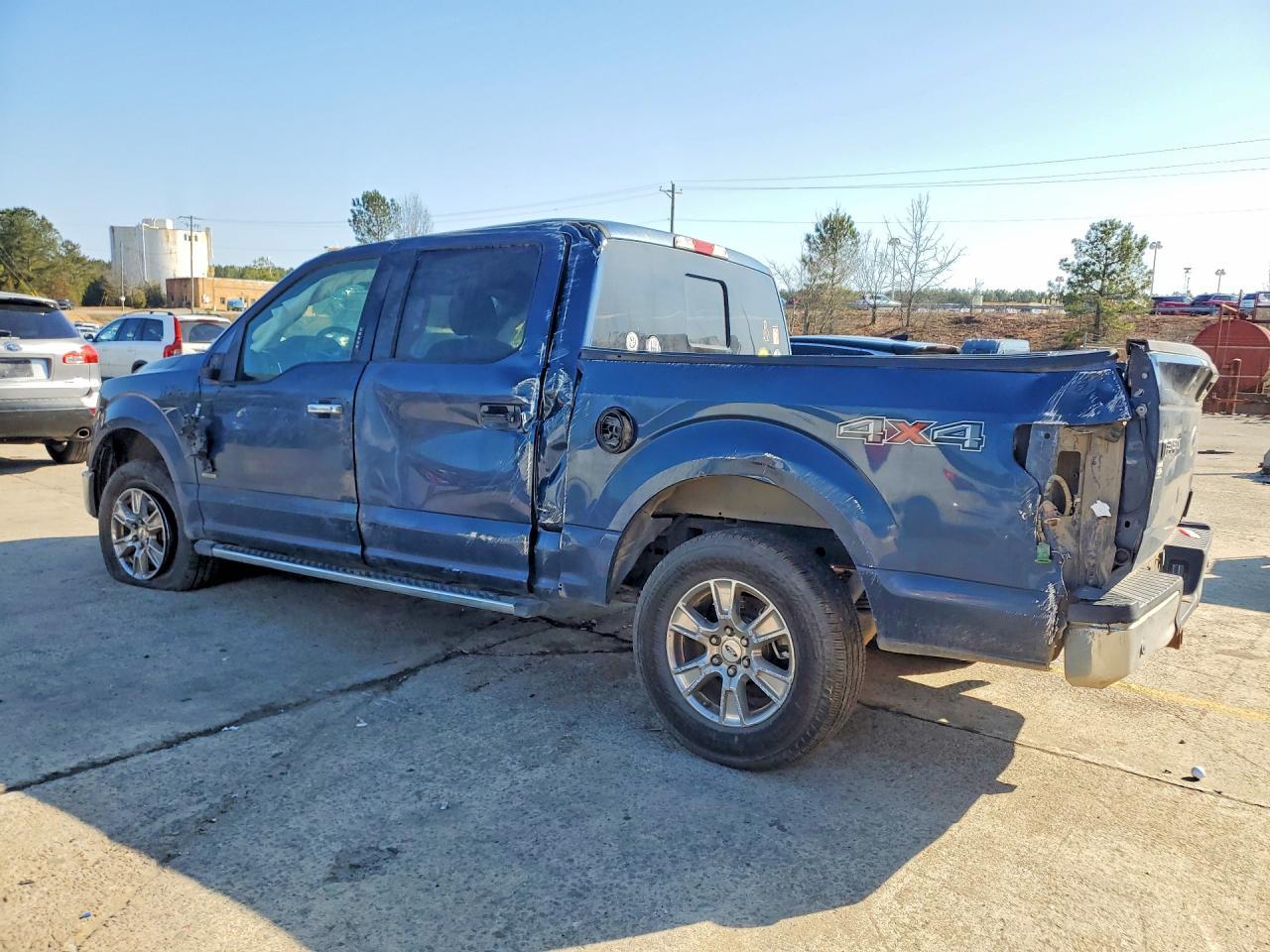 2015 Ford F150 Supercrew - Фото 2