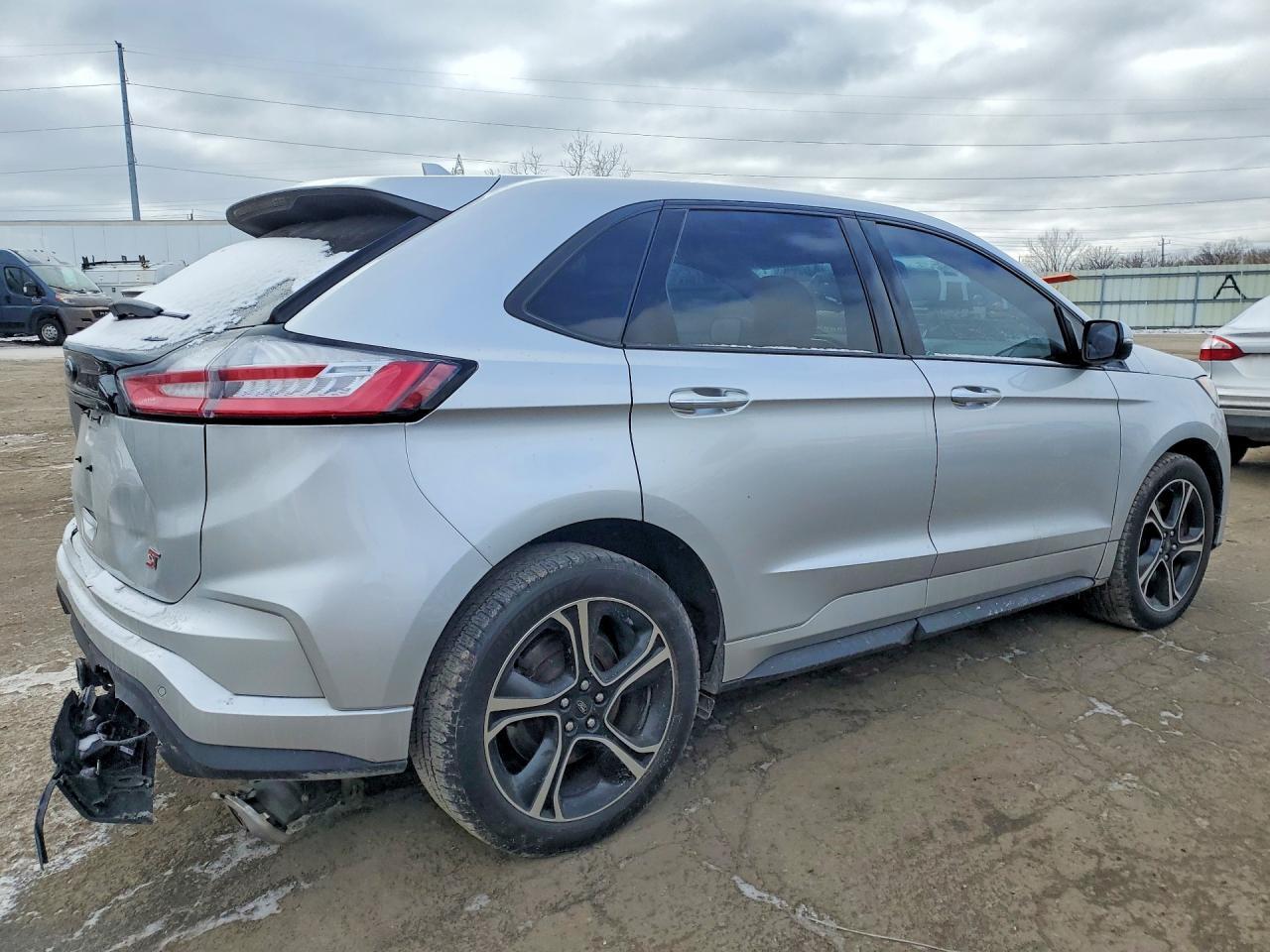 2019 Ford Edge St - Фото 3