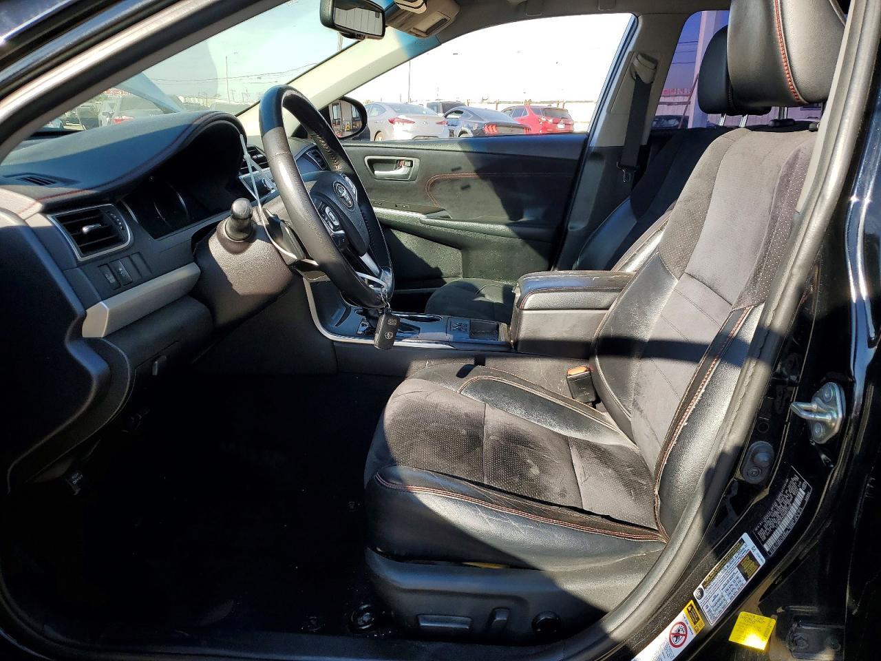 2017 Toyota Camry Xse V6 - Image 7