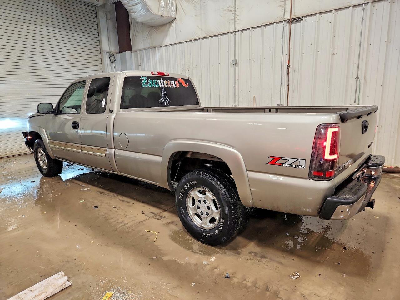 2003 Chevrolet Silverado K1500 - Фото 2
