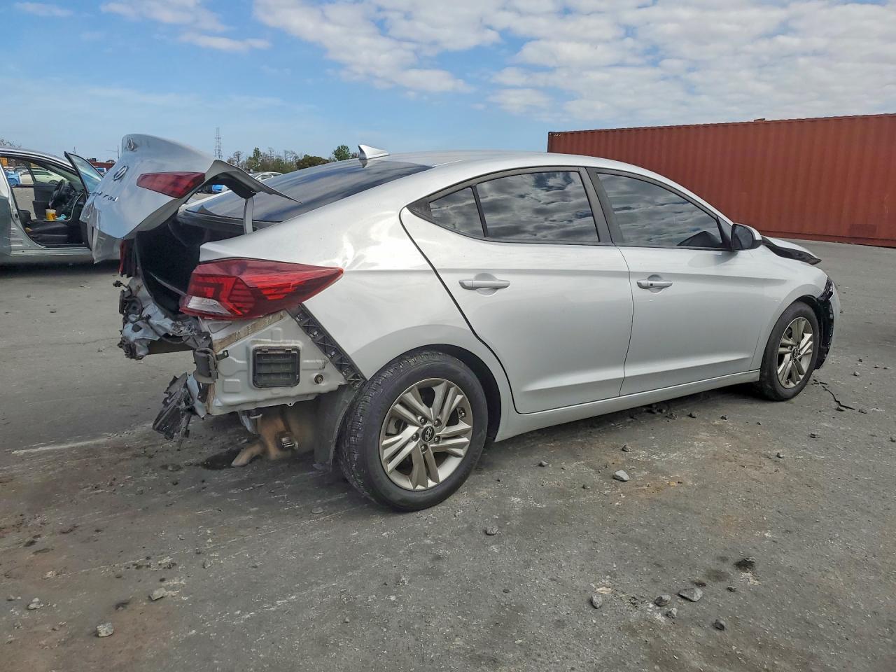 2019 Hyundai Elantra Value Edition - Фото 3