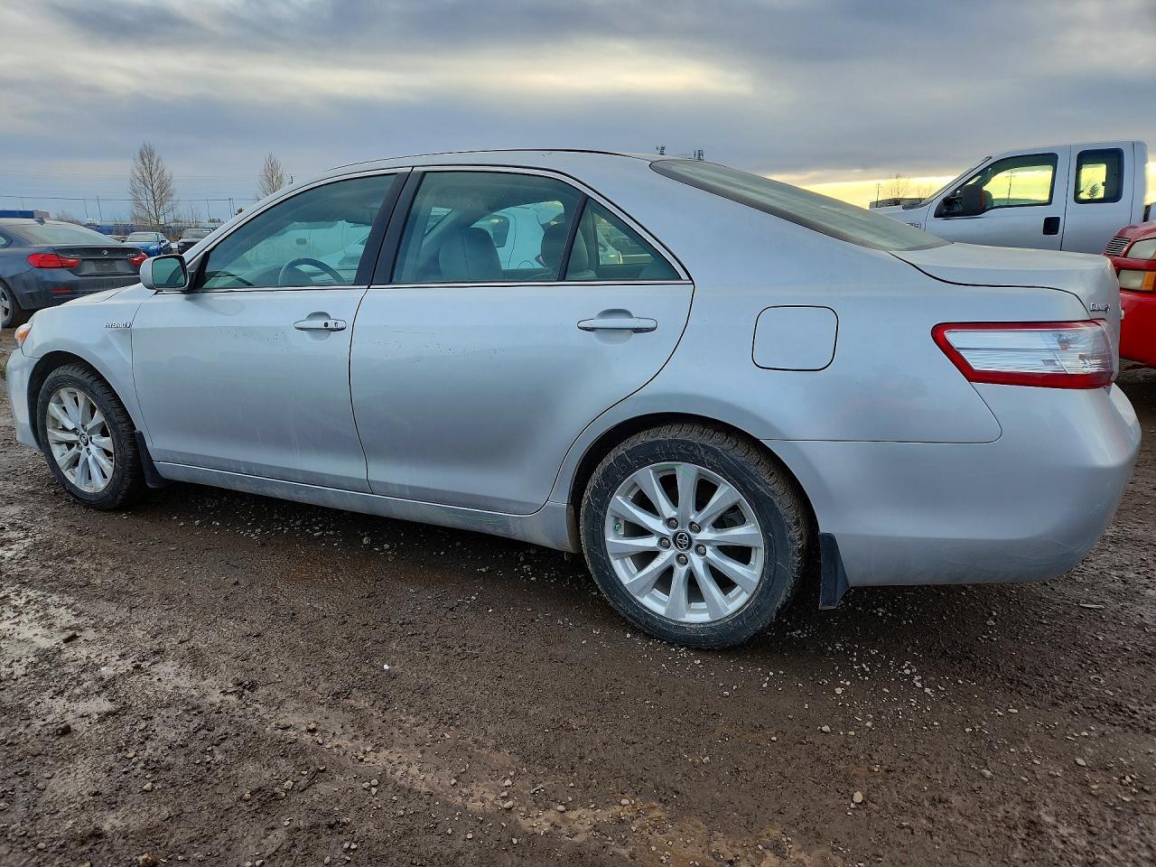 2010 Toyota Camry Hybrid 4Dr - Фото 2