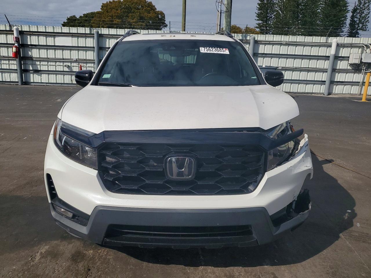 2023 Honda Passport - Image 5
