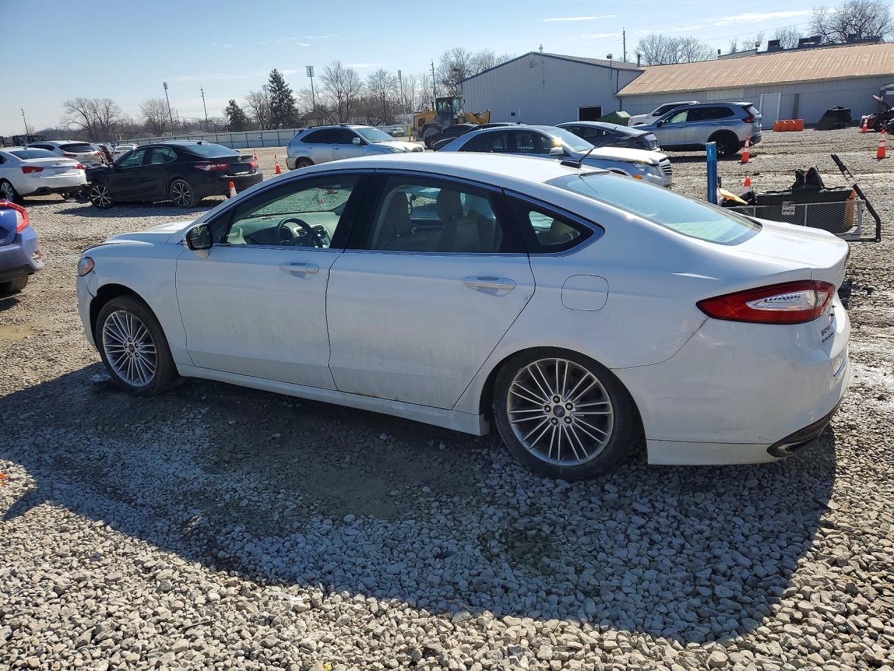 2014 Ford Fusion Se - Фото 2