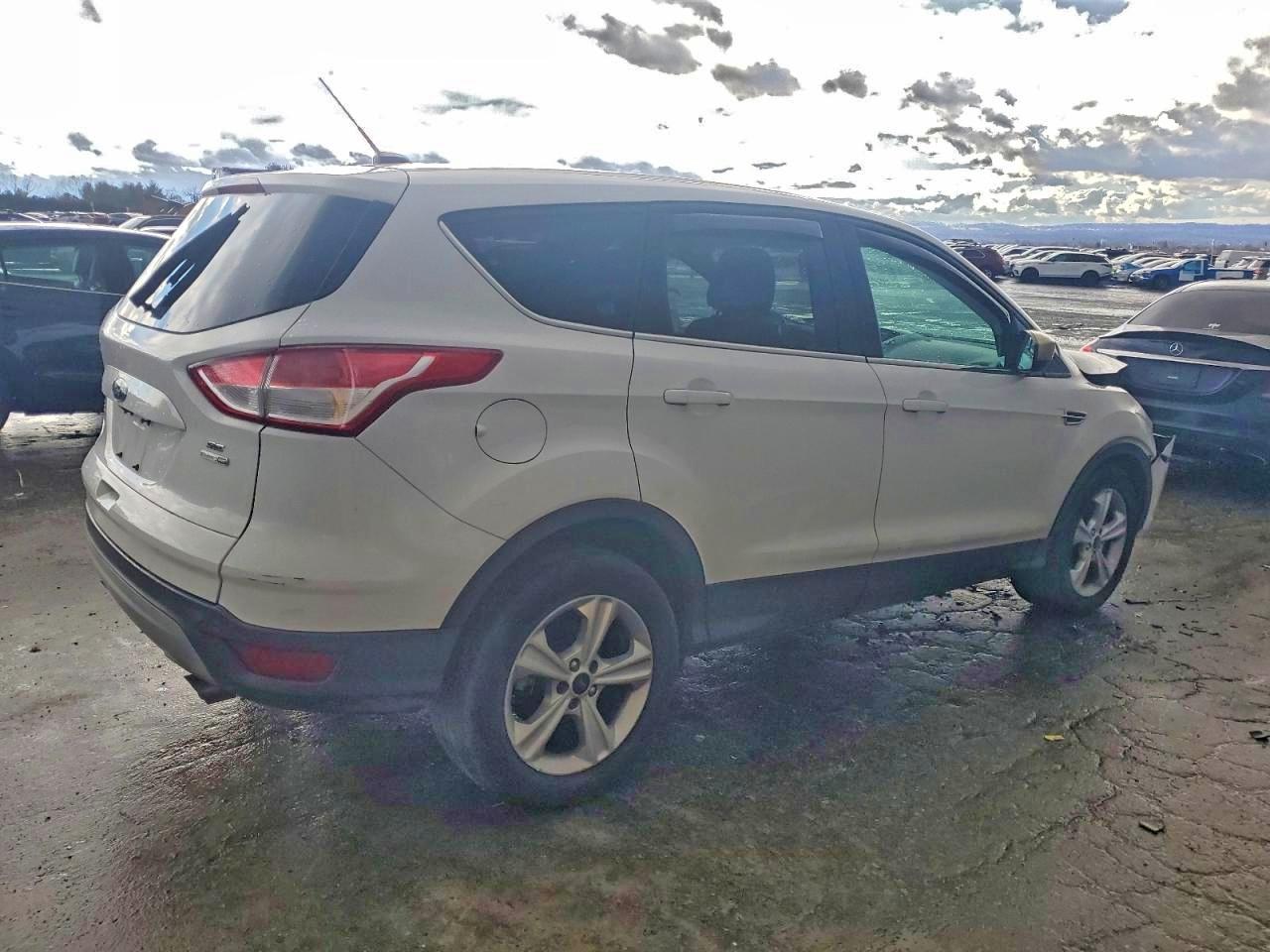 2015 Ford Escape Se - Image 3