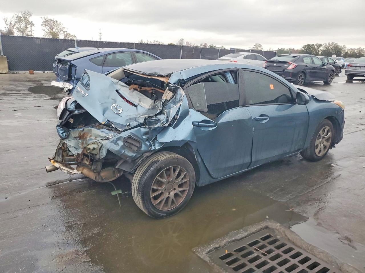 2010 Mazda 3 I - Image 3