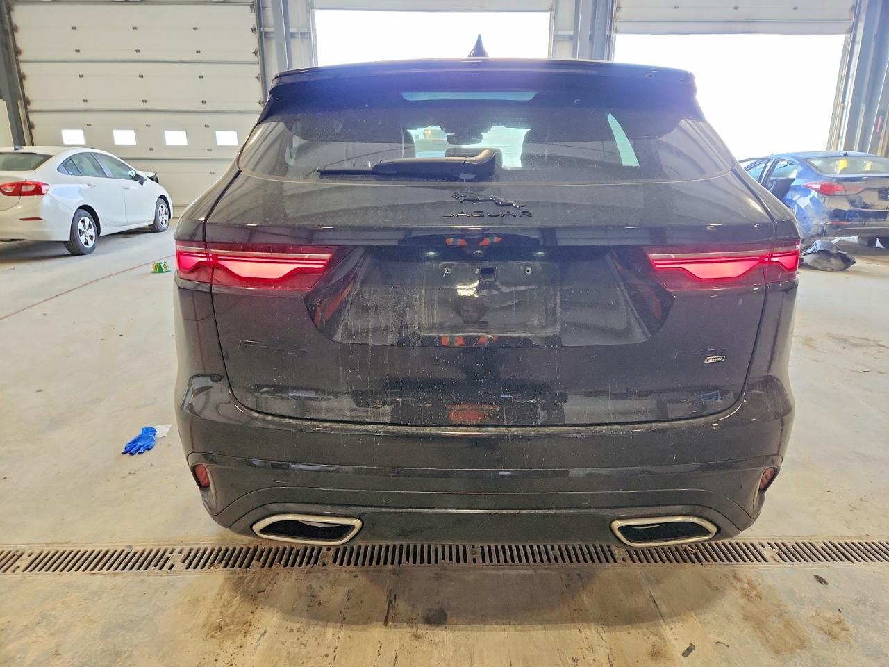 2021 Jaguar F-Pace R-Dynamic S - Фото 6