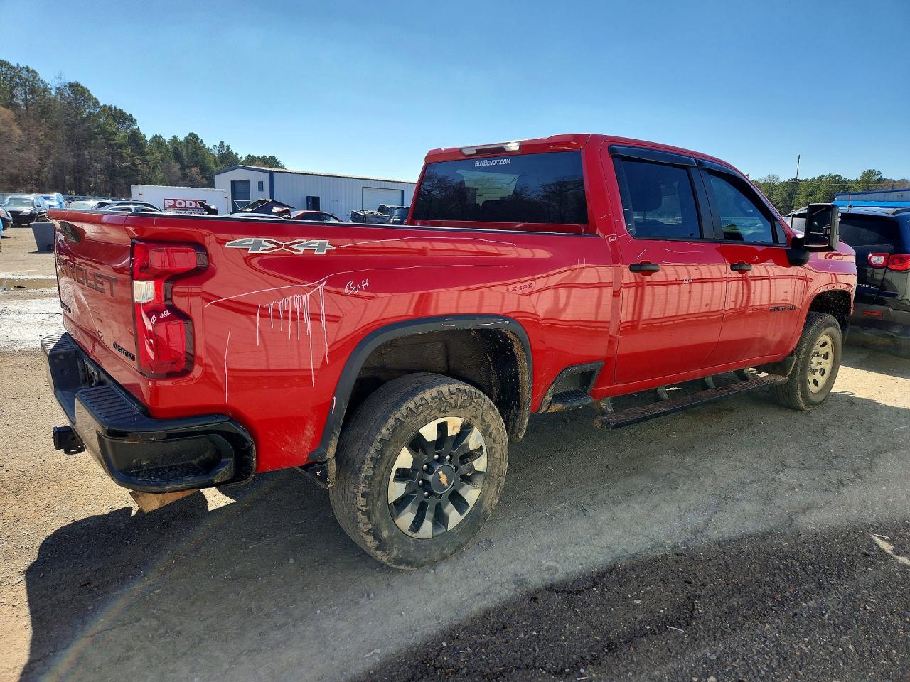 2021 Chevrolet Silverado K2500 Custom - Фото 3