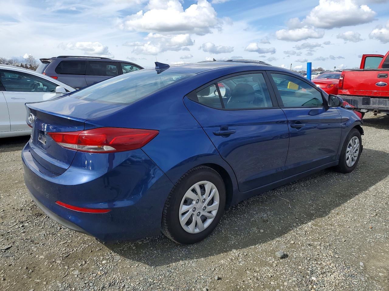 2017 Hyundai Elantra Se - Image 3