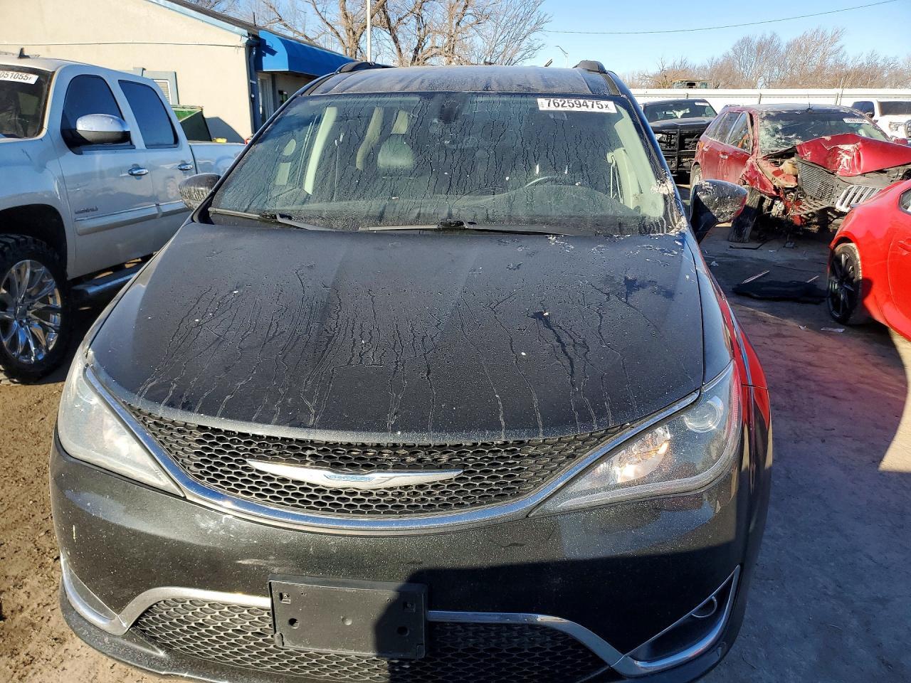 2017 Chrysler Pacifica Touring L - Image 5