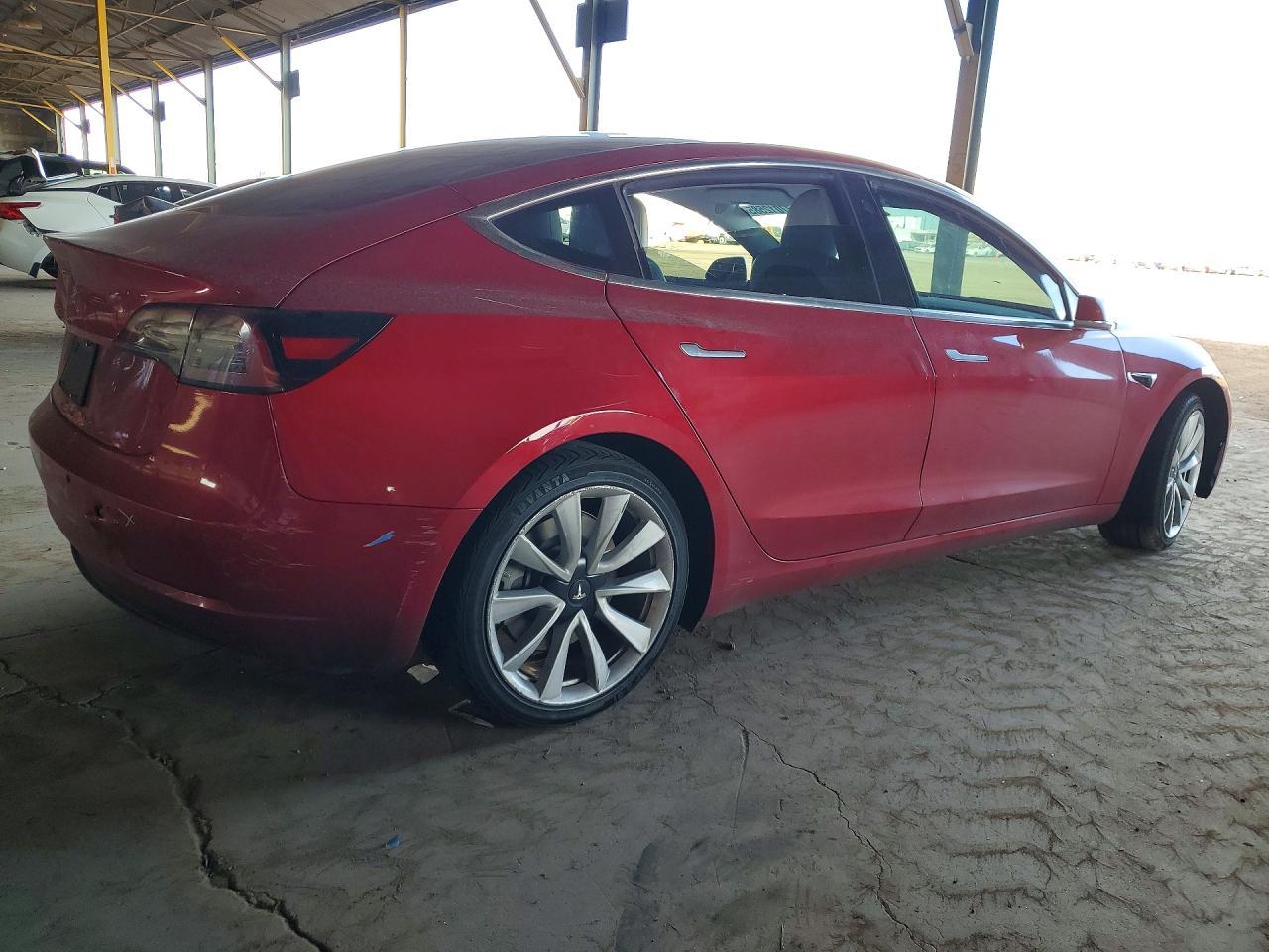 2020 Tesla Model 3 - Фото 3