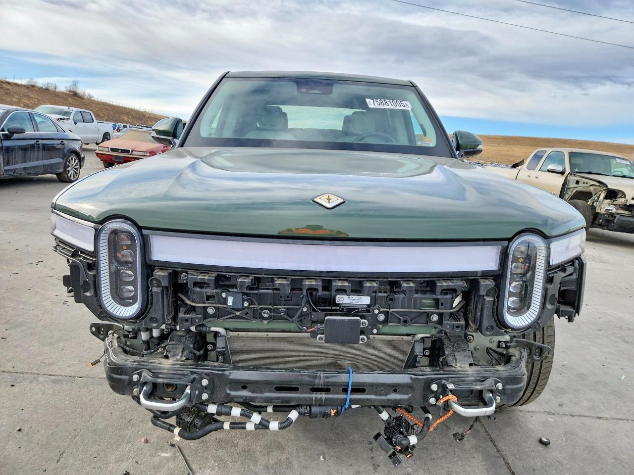 2023 Rivian R1T Adventure - Фото 5