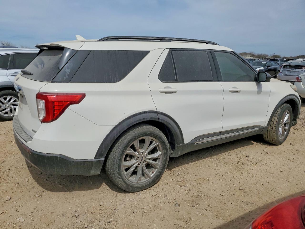 2020 Ford Explorer Xlt - Фото 3