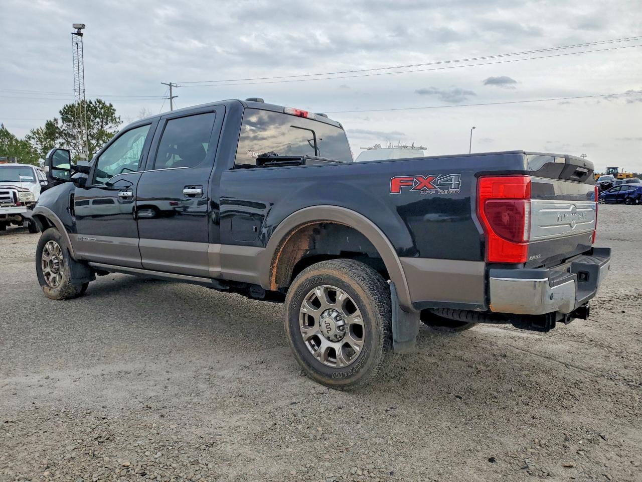 2021 Ford F250 - Фото 2