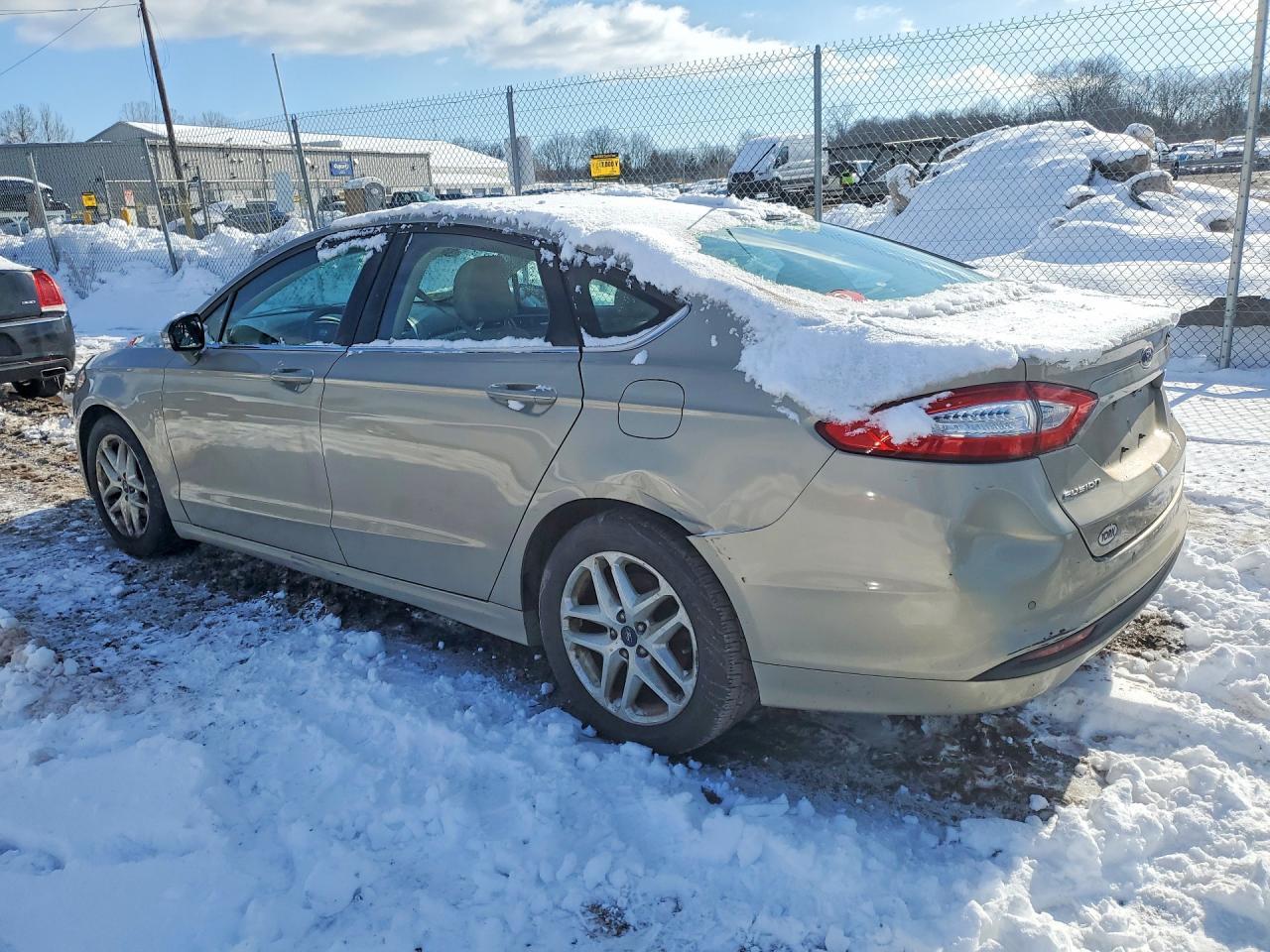 2015 Ford Fusion Se - Image 2