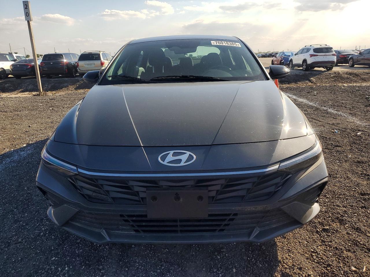 2025 Hyundai Elantra Sel Sport - Фото 5