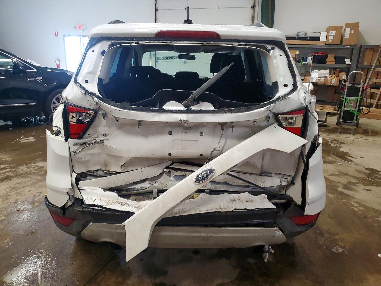 2017 Ford Escape Se - Фото 6