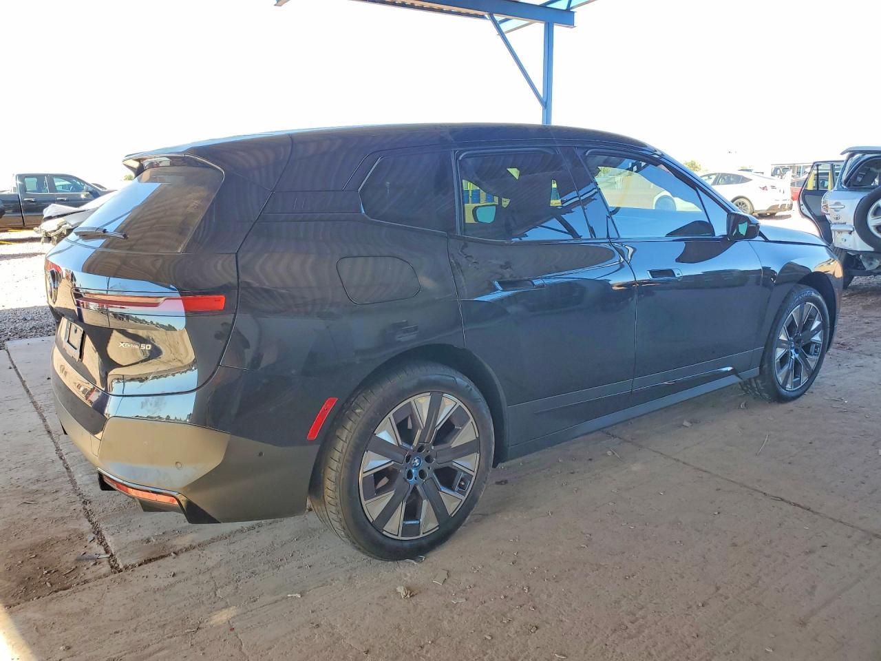 2025 BMW Ix - Фото 3