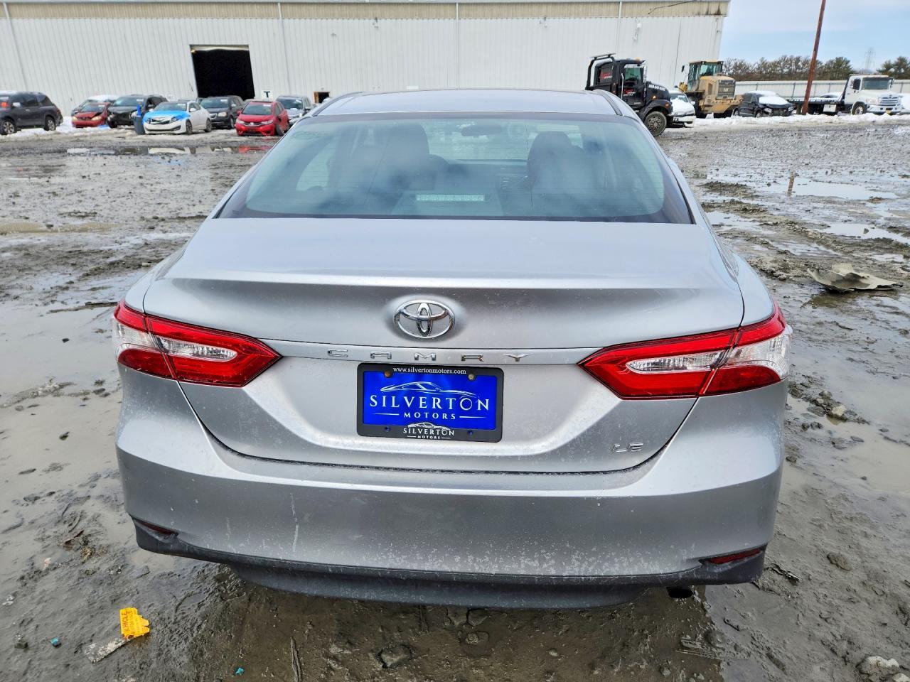 2018 Toyota Camry Le - Фото 6