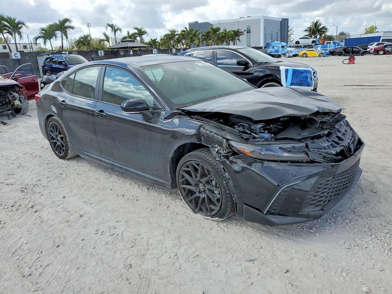 2026 Toyota Camry Se - Image 4