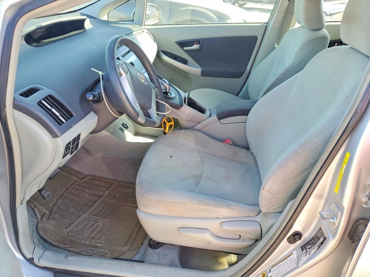 2010 Toyota Prius - Фото 7