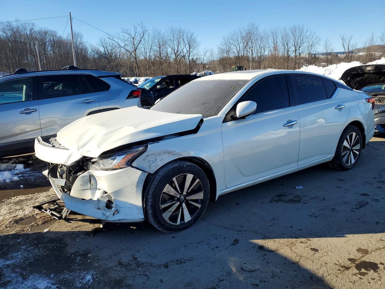 2022 Nissan Altima Sv