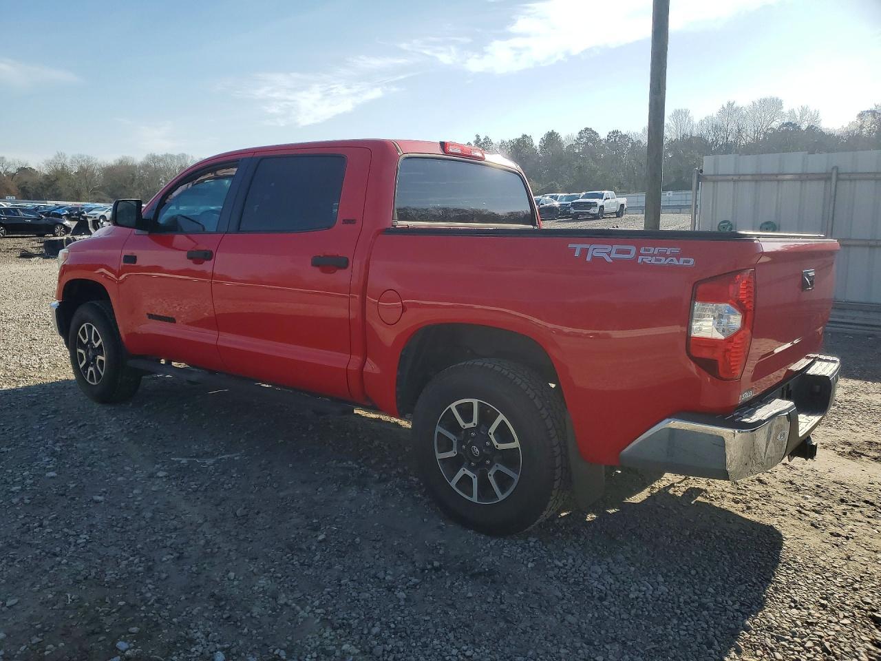 2016 Toyota Tundra Crewmax Sr5 - Image 2