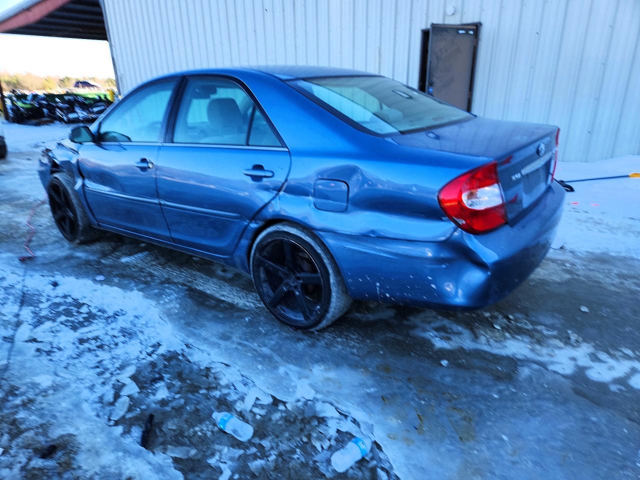 2004 Toyota Camry Le - Фото 2