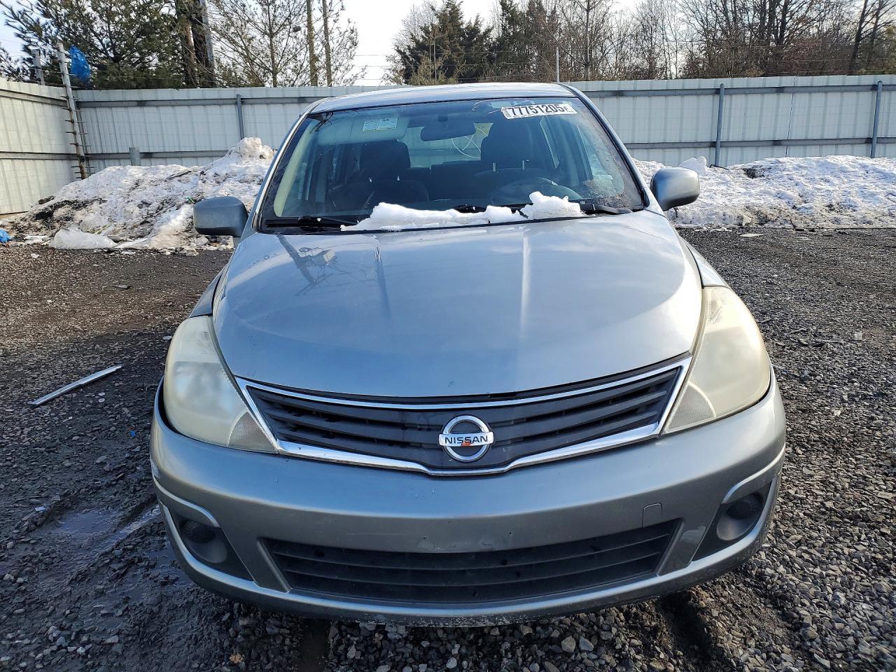 2011 Nissan Versa S - Фото 5