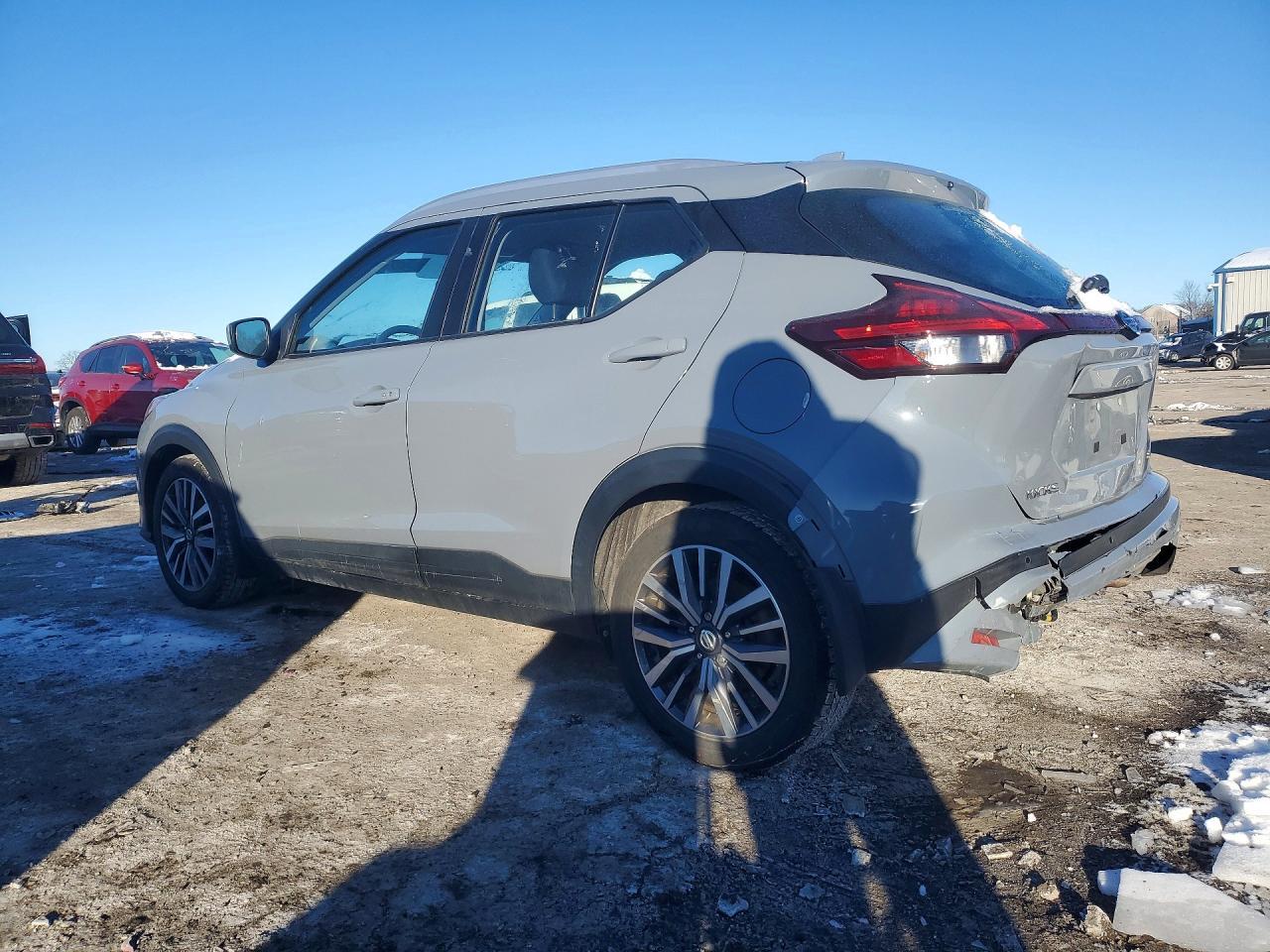 2021 Nissan Kicks - Фото 2
