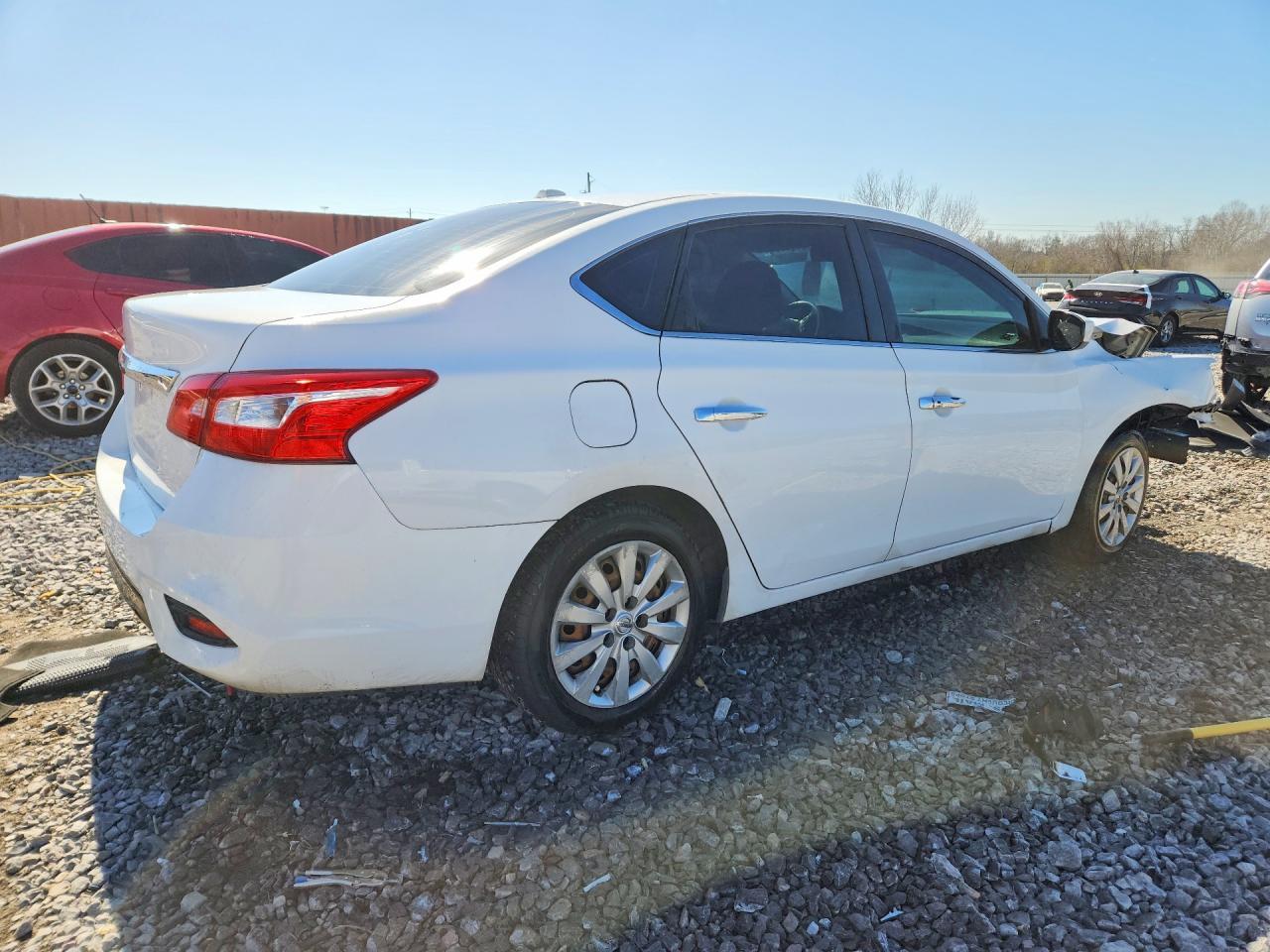 2017 Nissan Sentra S - Фото 3