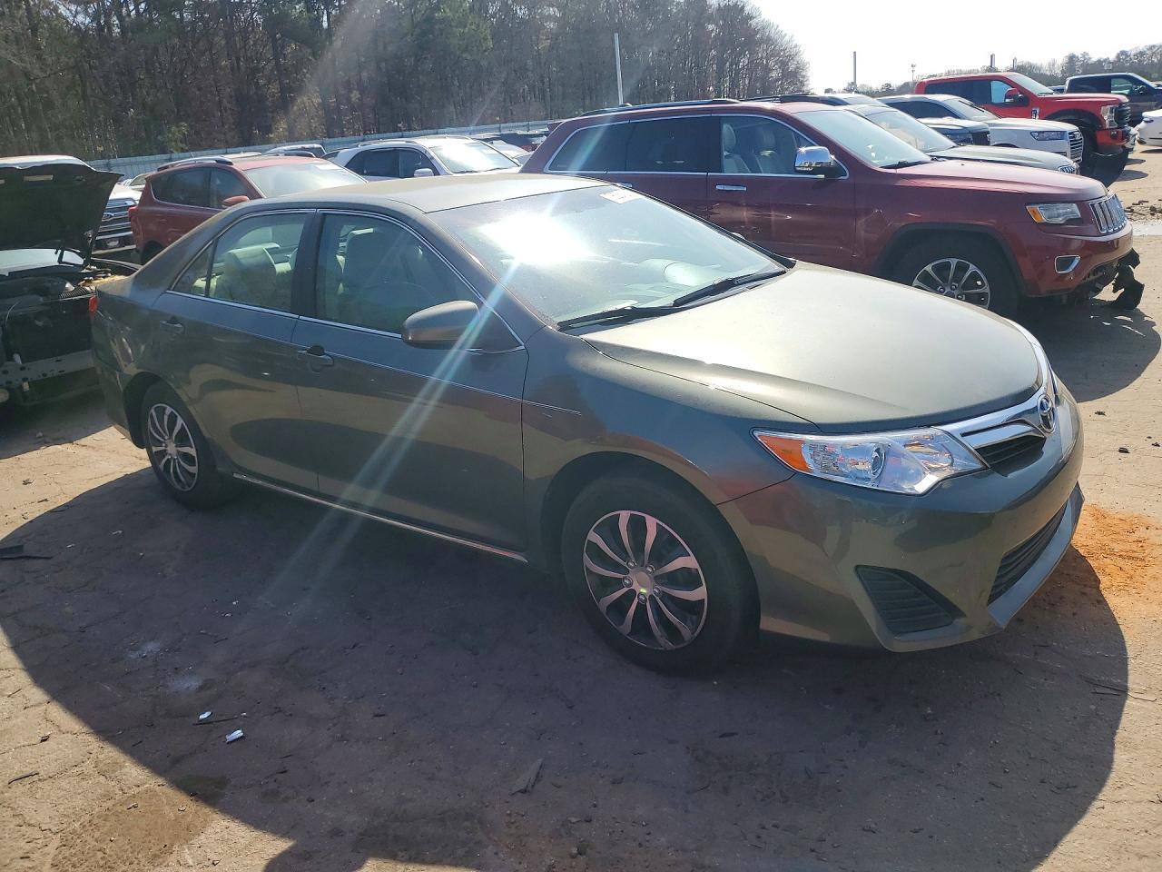 2012 Toyota Camry Base - Фото 4