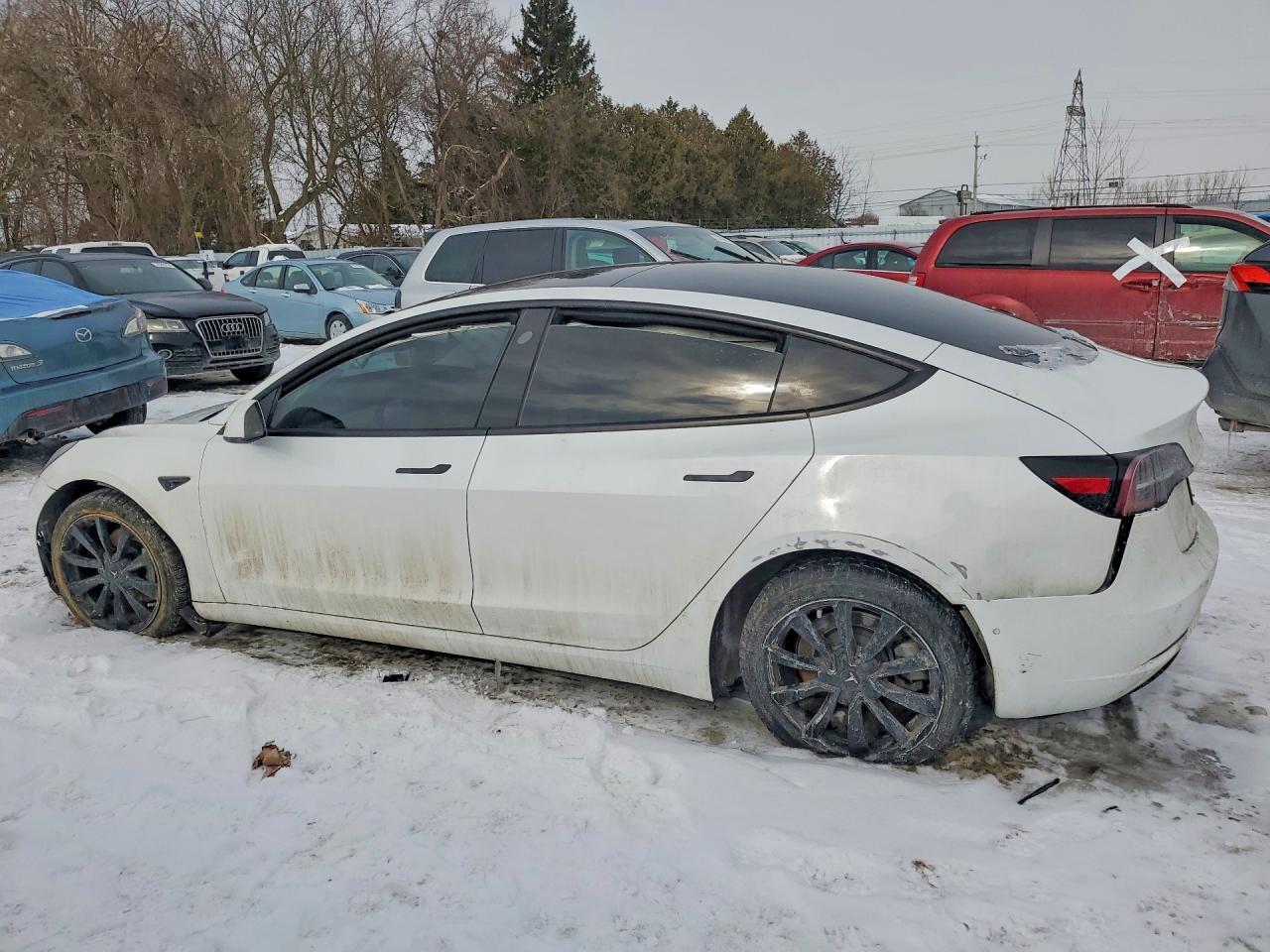2022 Tesla Model 3 - Image 2
