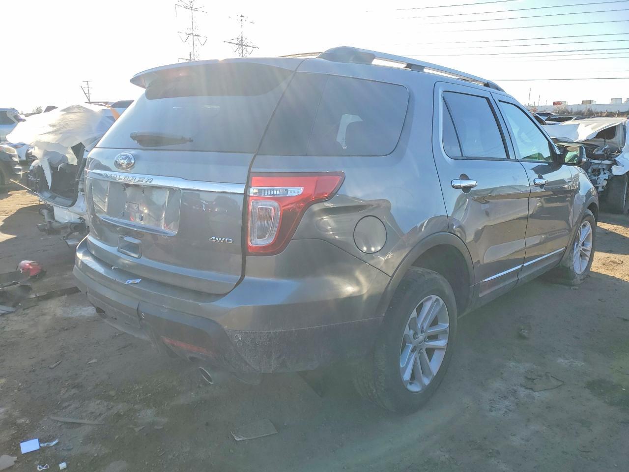 2014 Ford Explorer Xlt - Фото 3