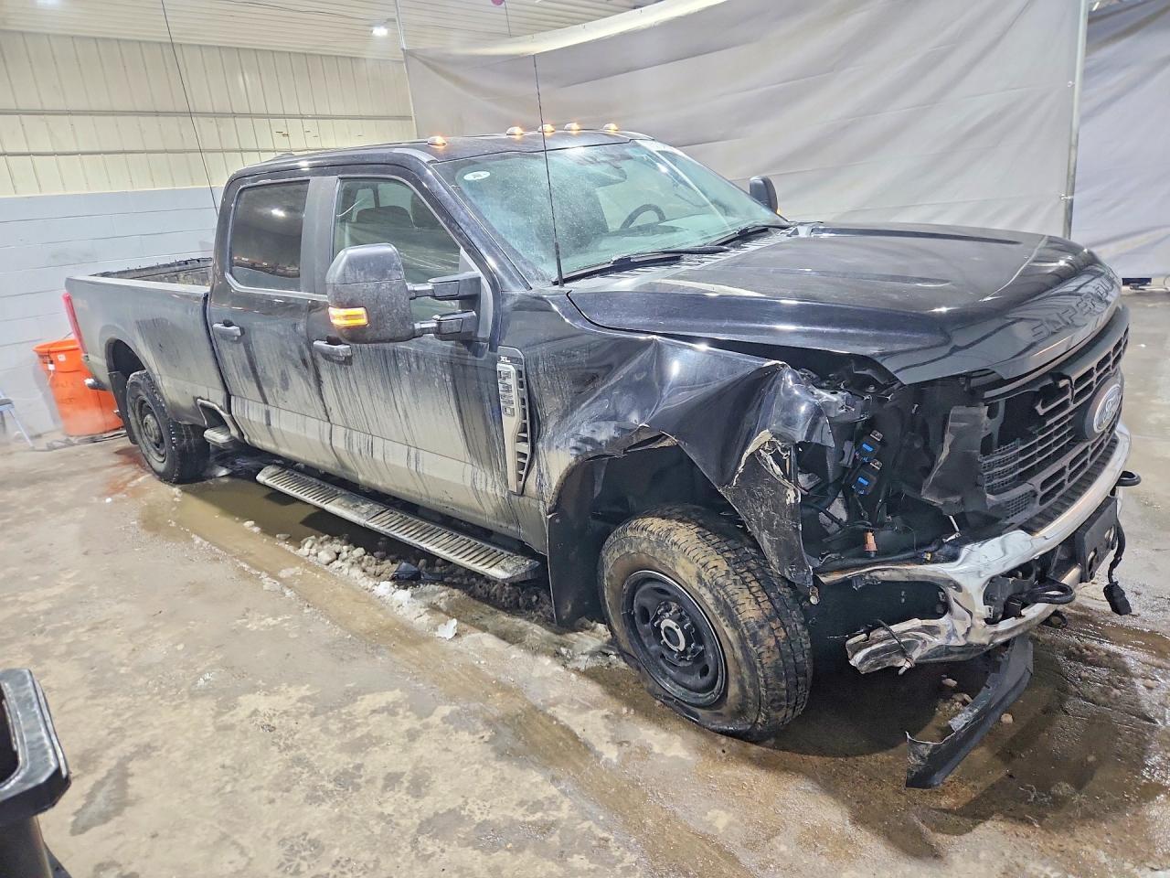 2024 Ford F350 Super Duty - Image 4