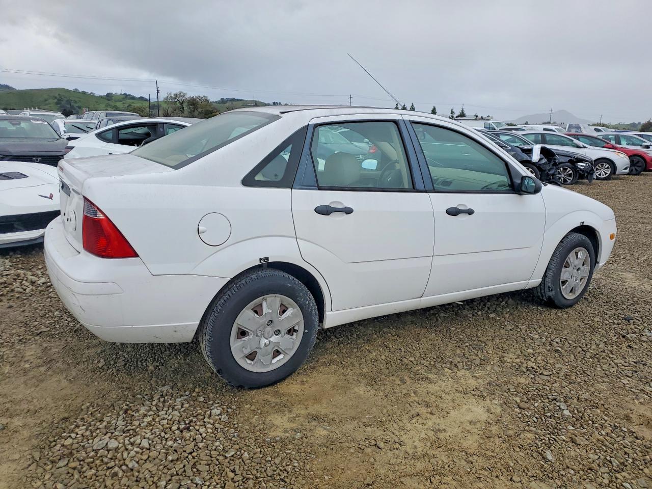 2007 Ford Focus Zx4 - Image 3