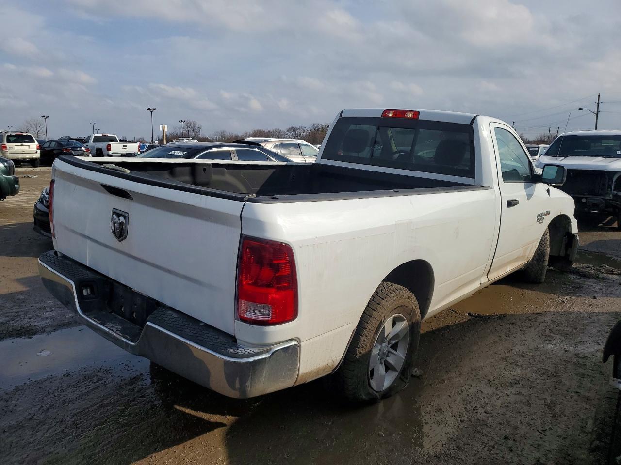2019 Ram 1500 Classic Tradesman - Image 3