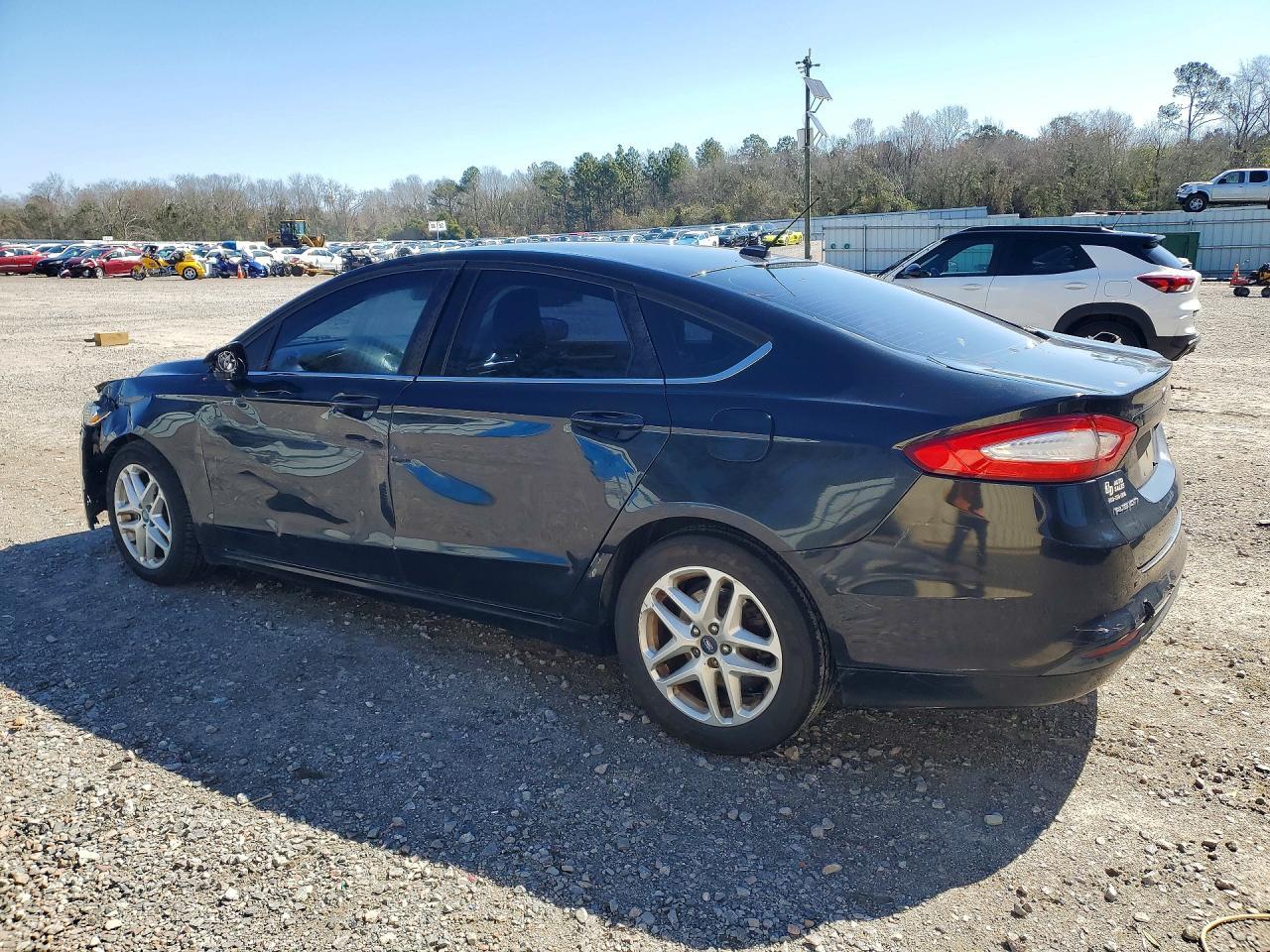 2014 Ford Fusion Se - Image 2