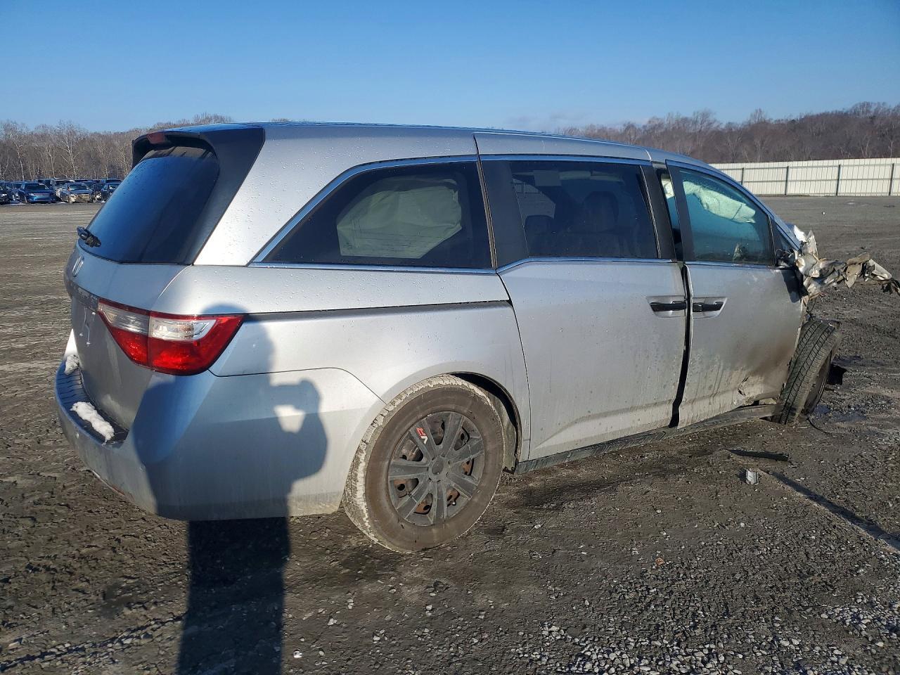 2013 Honda Odyssey Lx - Фото 3