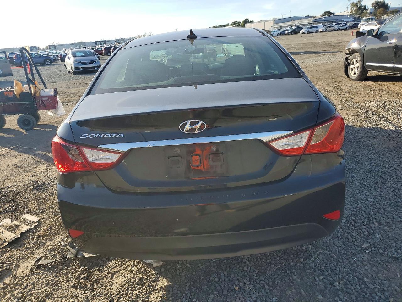 2014 Hyundai Sonata Gls - Image 6