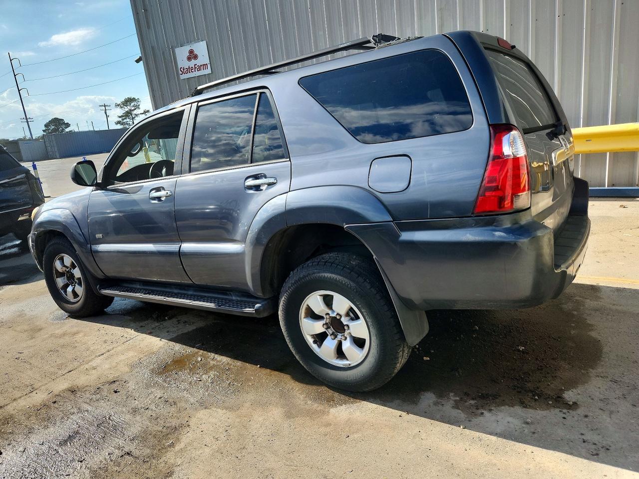2007 Toyota 4Runner Sr5 - Image 2