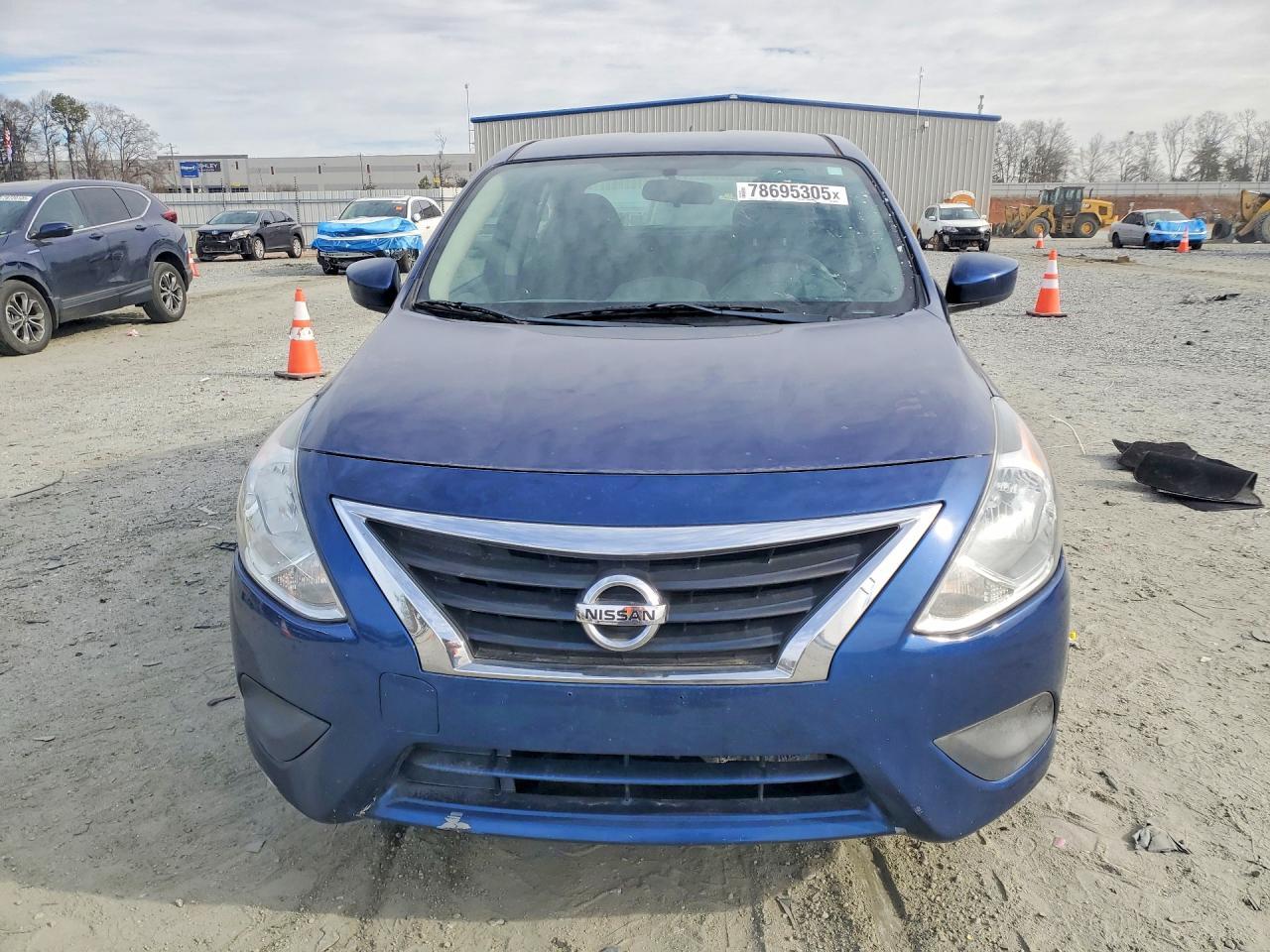 2018 Nissan Versa Sv - Image 5