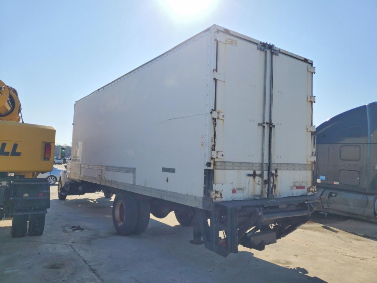 2015 Ford F650 Super Duty Box Truck - Фото 2