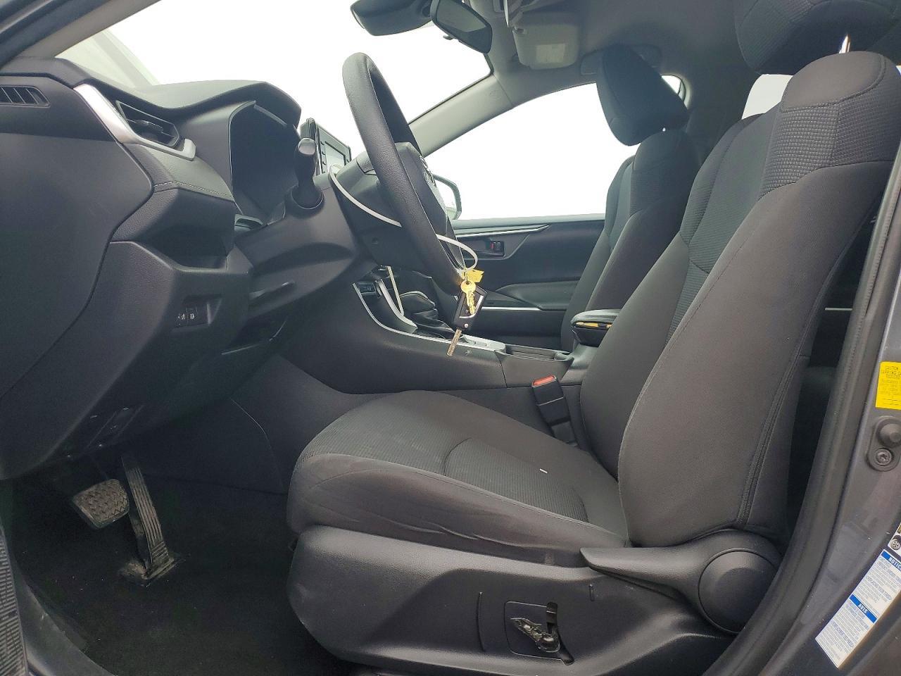 2021 Toyota Rav4 Le - Image 7