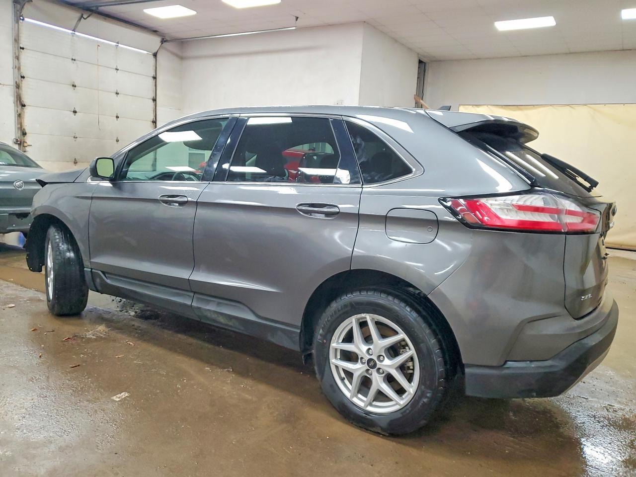 2024 Ford Edge Sel - Image 2