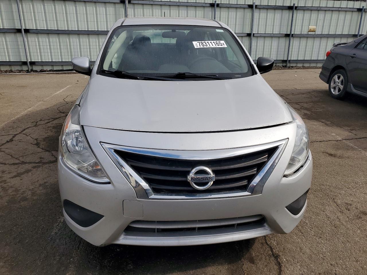 2019 Nissan Versa Sv - Image 5